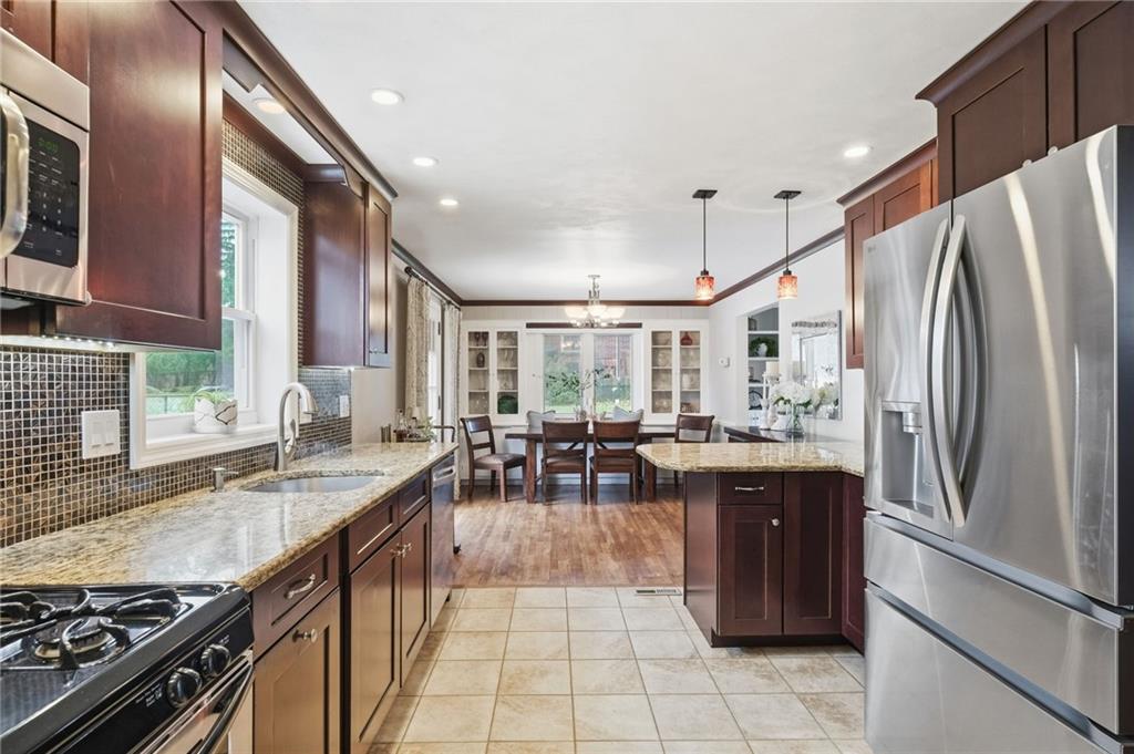 317 Old Farm Road Pittsburgh, PA 15228 - Photo 21 of 49 Gallery Image 21