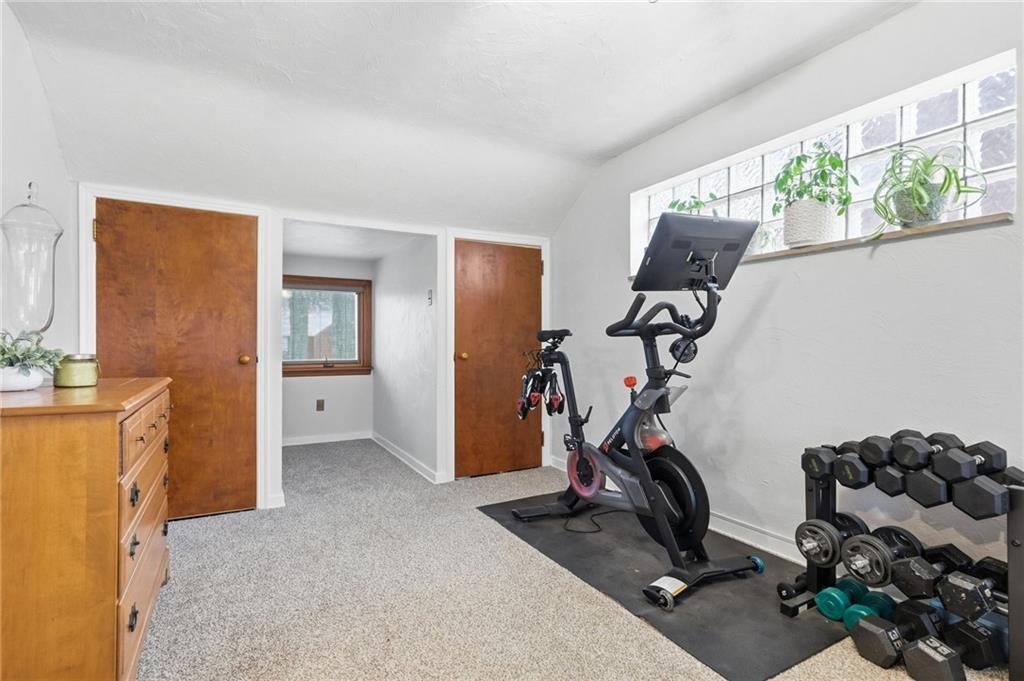 317 Old Farm Road Pittsburgh, PA 15228 - Photo 33 of 49 Gallery Image 33