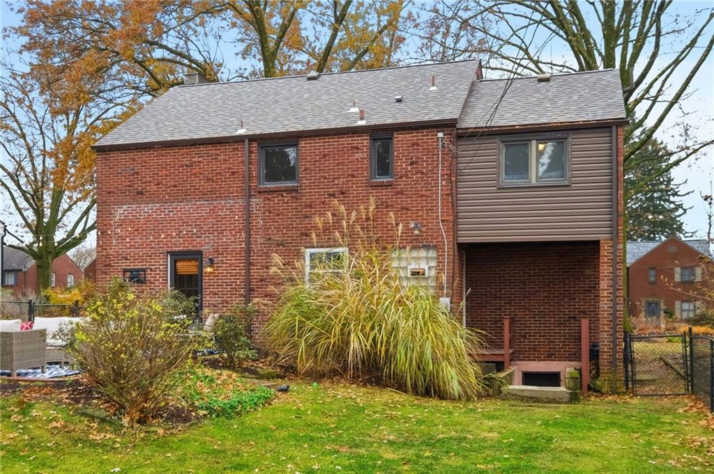 317 Old Farm Road Pittsburgh, PA 15228 - Photo 45 of 49 Gallery Image 45