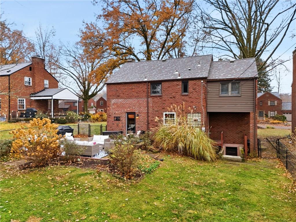 317 Old Farm Road Pittsburgh, PA 15228 - Photo 46 of 49 Gallery Image 46