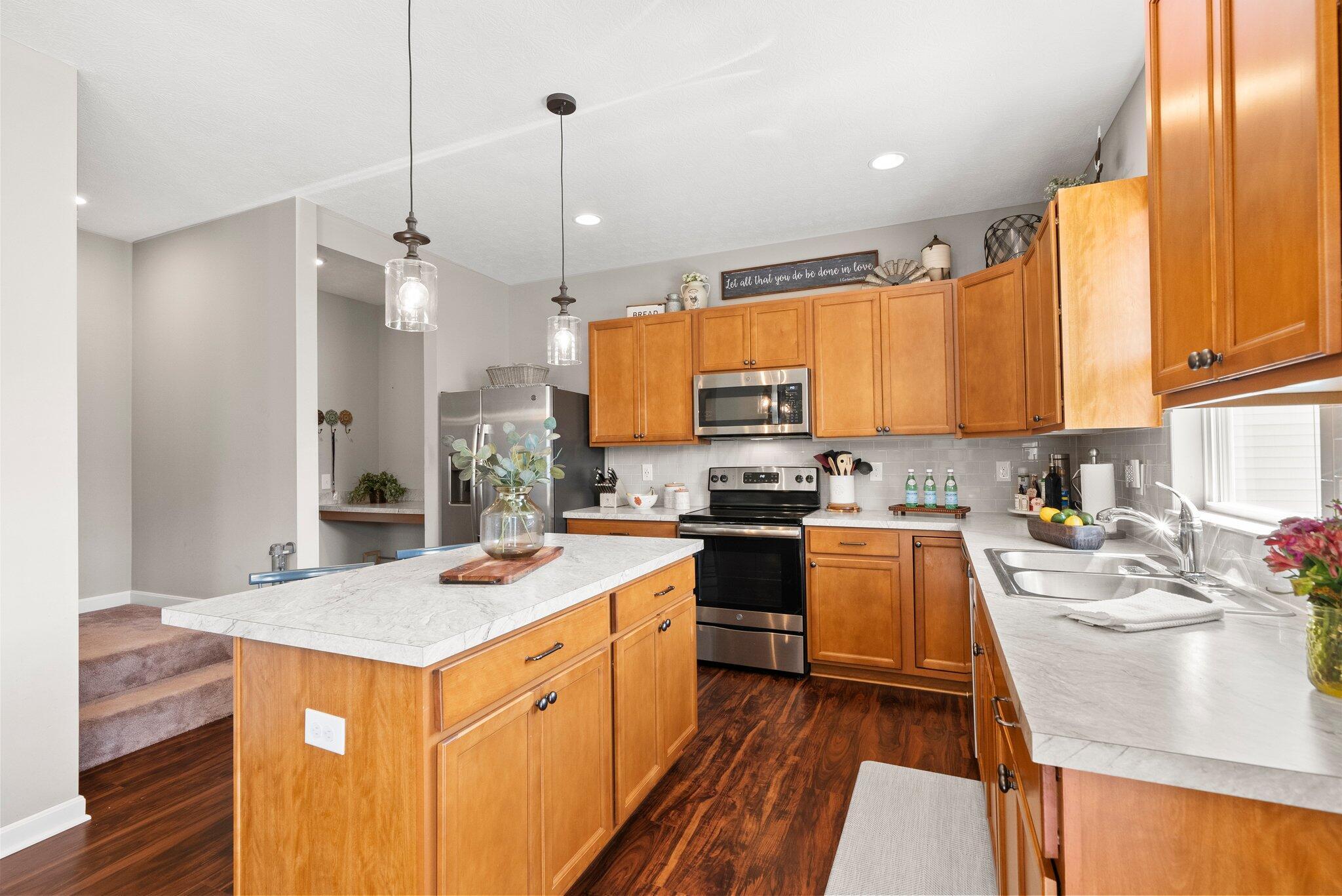 6875 Brooklyn Heights Road Westerville, OH 43081 - Photo 15 of 47 Kitchen