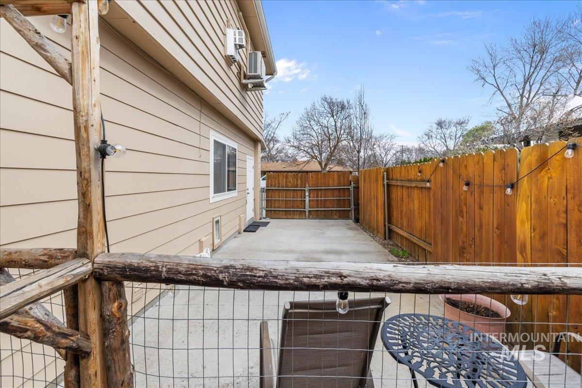 712 Southwest 4th Street Fruitland, ID 83619 - Photo 8 of 21