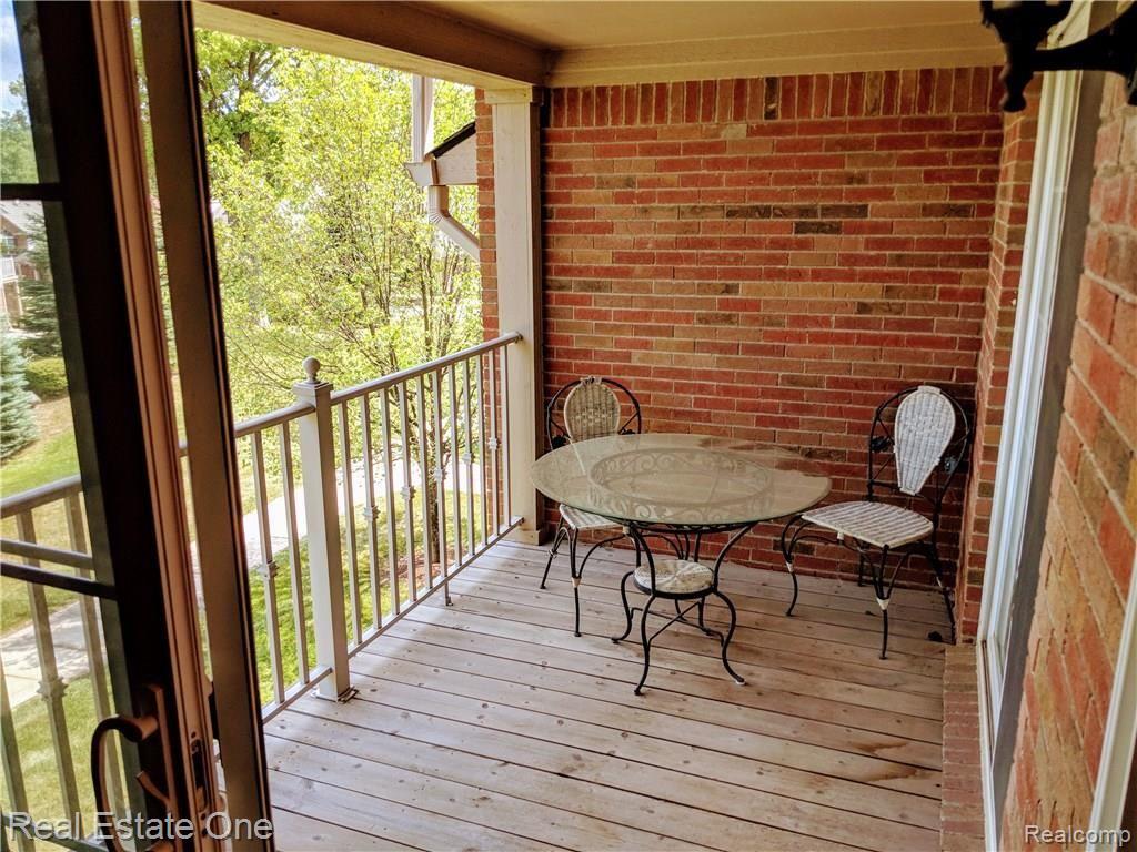 5365 Brookemonte Circle, Unit 328 Rochester, MI 48306 - Photo 5 of 12