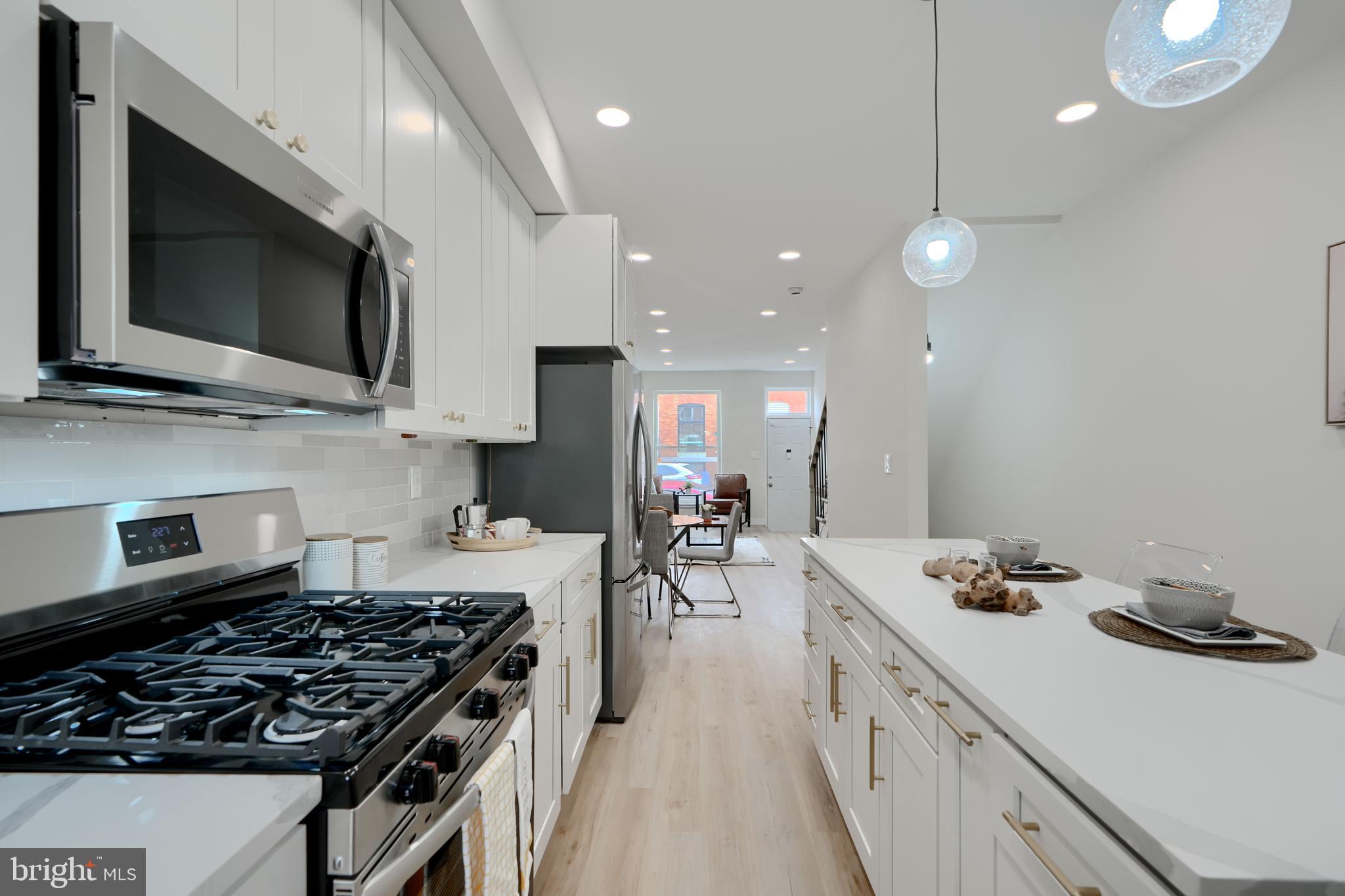 602 South Streeper Street Baltimore, MD 21224 - Photo 9 of 31