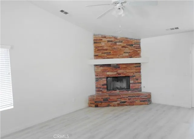 $2,700 | 15930 Oak Court, Victorville, CA 92395