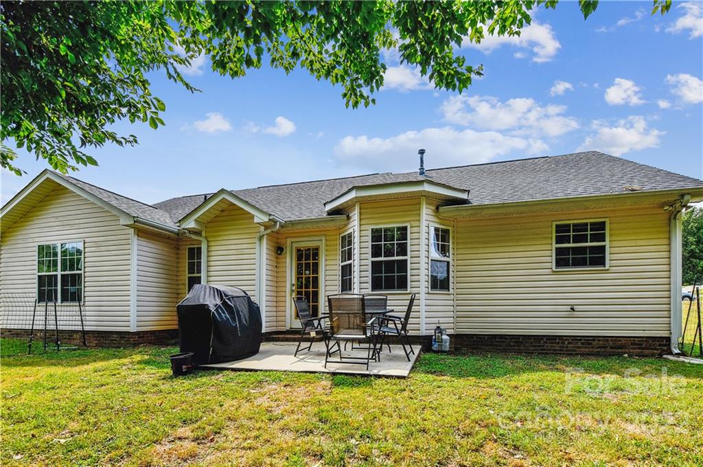 2427 Hawk Ridge Drive Gastonia, NC 28056 - Photo 3 of 25 Gallery Image 3