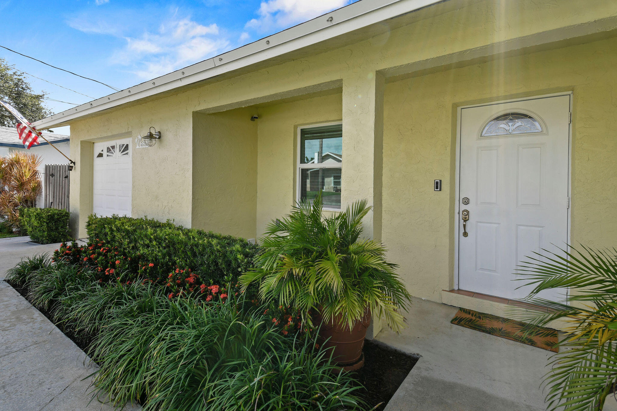6698 Riparian Road Lake Worth, FL 33462 - Photo 7 of 52 Front Entry