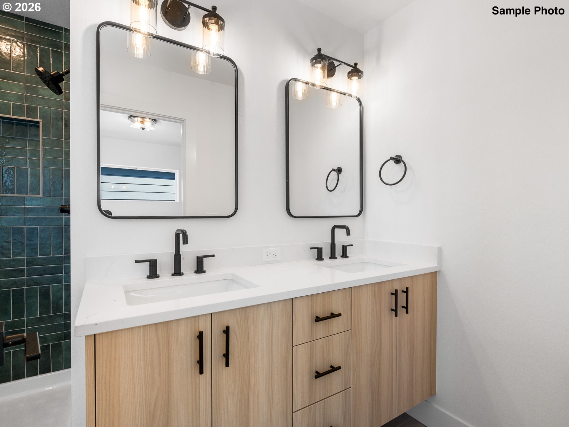 4372 Northeast Going Street Portland, OR 97218 - Photo 9 of 18