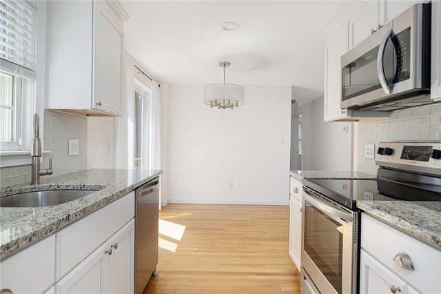 $385,000 | 71 Waycross Drive, Warwick, RI 02888