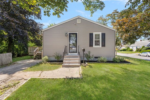 $385,000 | 71 Waycross Drive, Warwick, RI 02888