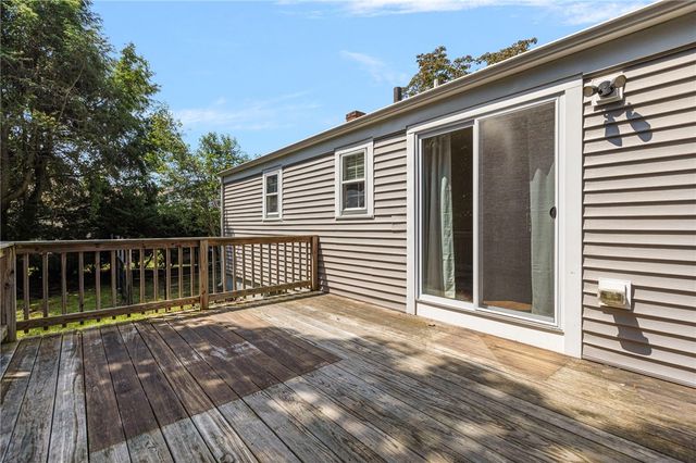 $385,000 | 71 Waycross Drive, Warwick, RI 02888