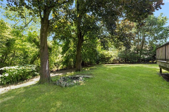 $385,000 | 71 Waycross Drive, Warwick, RI 02888