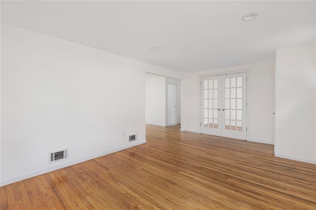 $385,000 | 71 Waycross Drive, Warwick, RI 02888