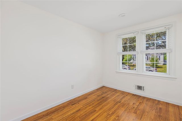 $385,000 | 71 Waycross Drive, Warwick, RI 02888