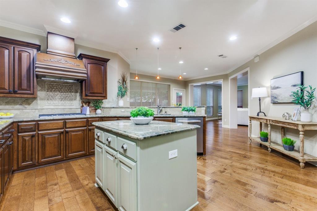 3840 Walden Way Dallas, TX 75287 - Photo 10 of 24
