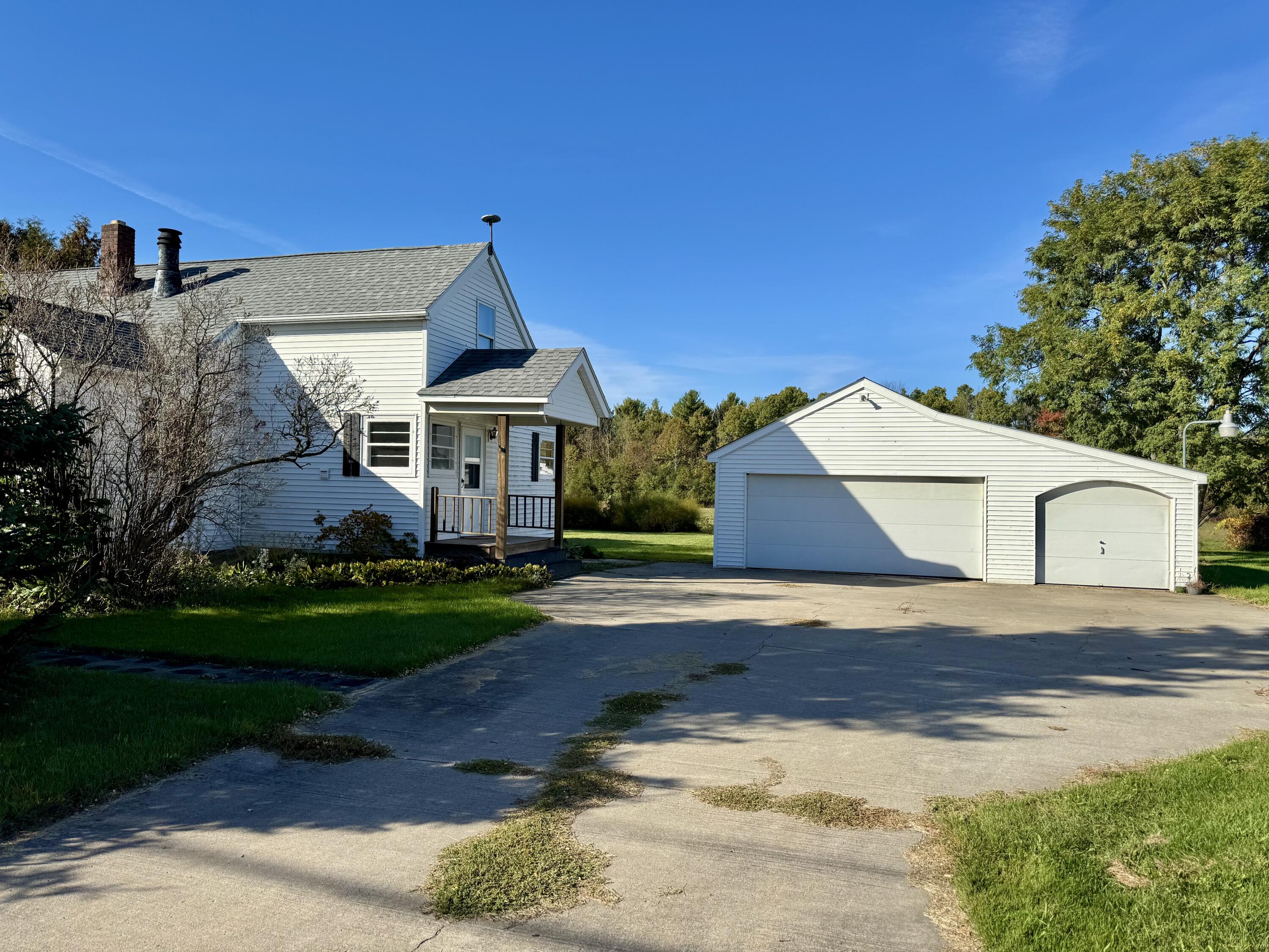 755 Durand Road Plattsburgh, NY 12901 - Photo 4 of 34 Gallery Image 4
