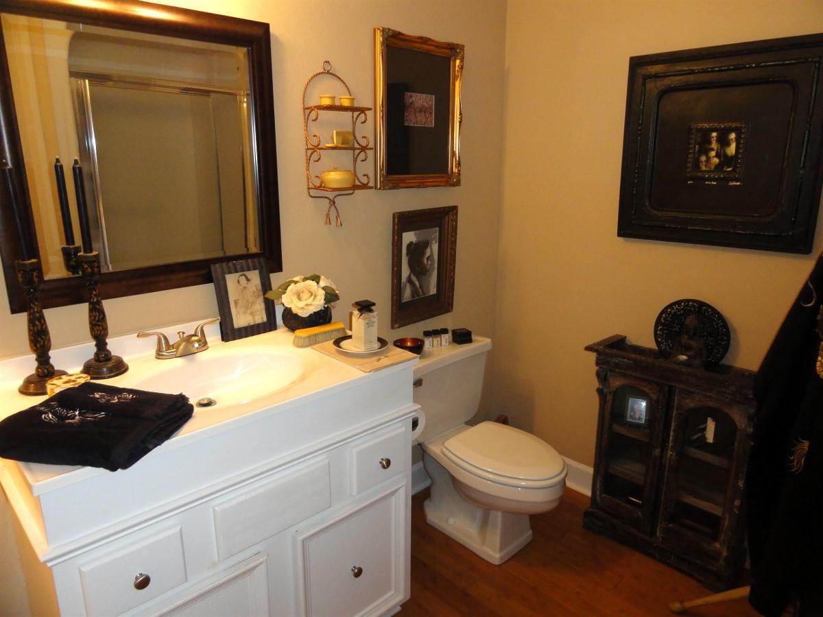 3 Colonial Pines Circle Pinehurst, NC 28374 - Photo 12 of 16 bath2