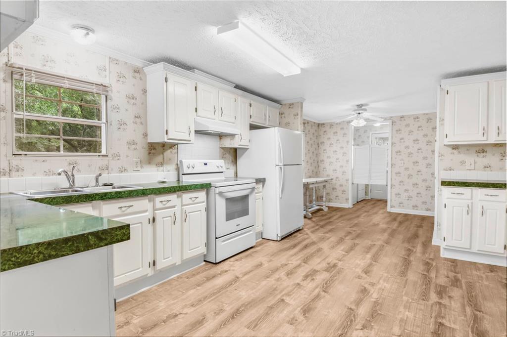 7557 Hampton Road Clemmons, NC 27012 - Photo 6 of 27 Gallery Image 6