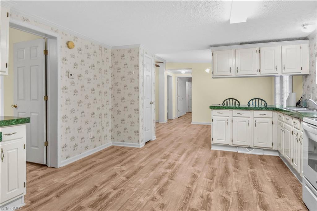 7557 Hampton Road Clemmons, NC 27012 - Photo 8 of 27 Gallery Image 8