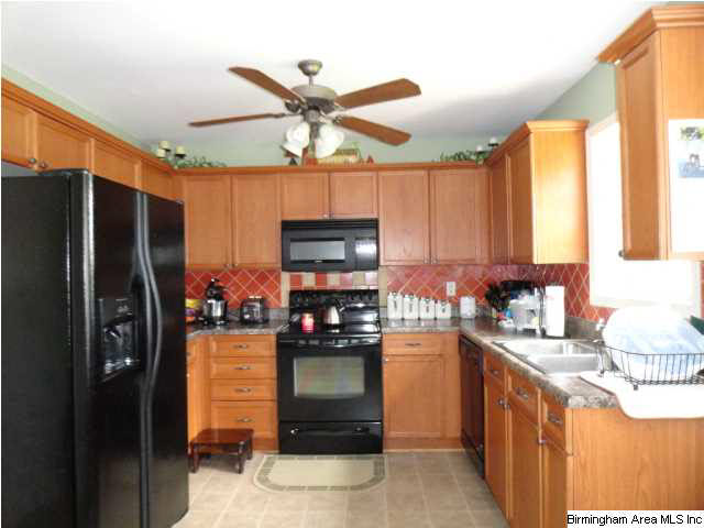 715 Isbell Road Odenville, AL 35120 - Photo 7 of 17