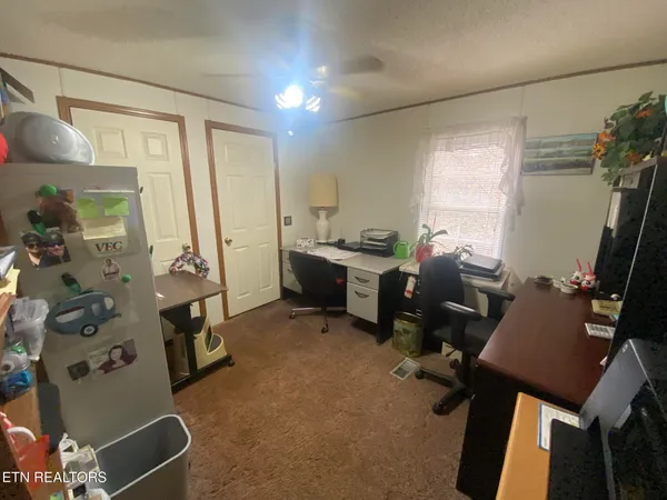 $289,900 | 425 Lake Harbor Drive, Kingston, TN 37763