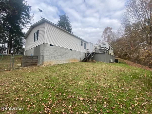 $289,900 | 425 Lake Harbor Drive, Kingston, TN 37763