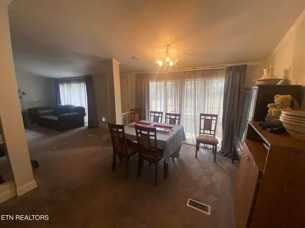 $289,900 | 425 Lake Harbor Drive, Kingston, TN 37763