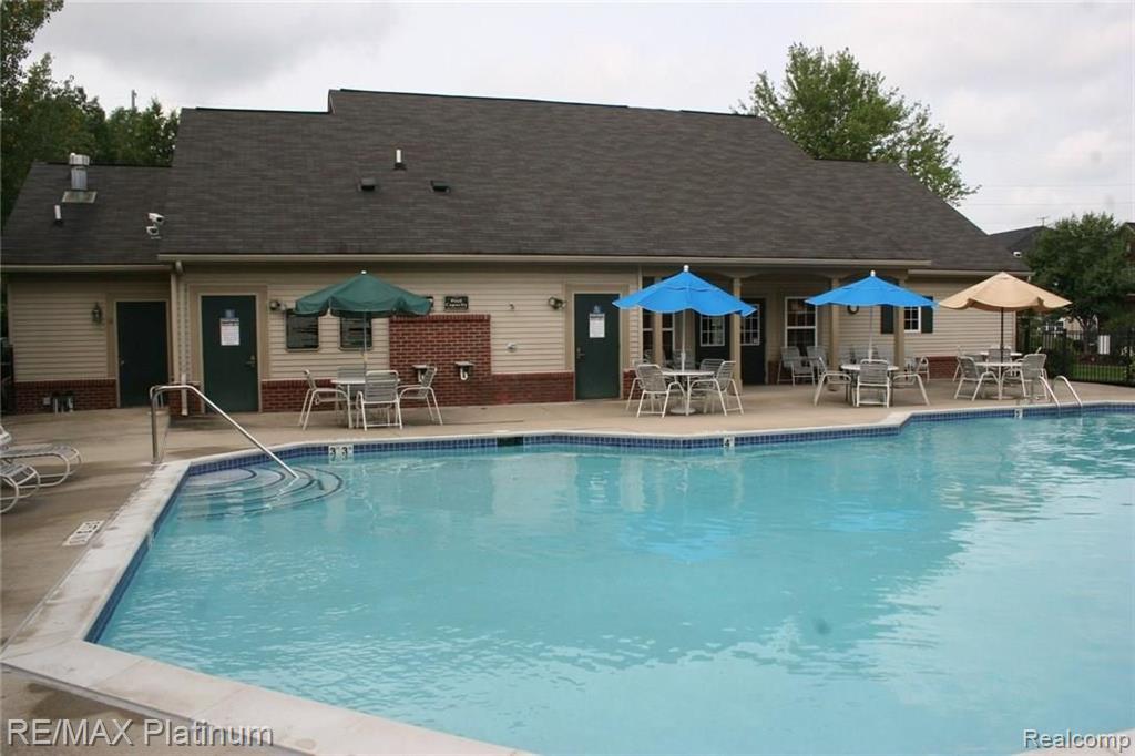 4074 Hampton Ridge Boulevard, Unit 58 Howell, MI 48843 - Photo 33 of 37
