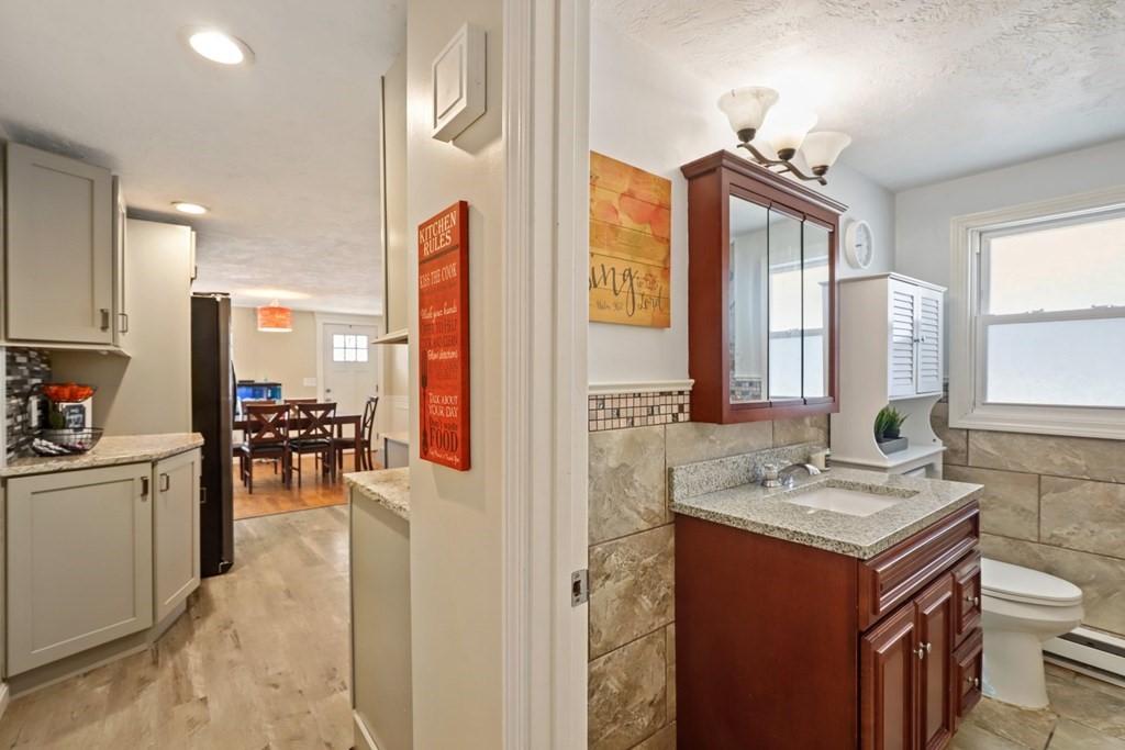 9 Williams Street Dudley, MA 01571 - Photo 14 of 38
