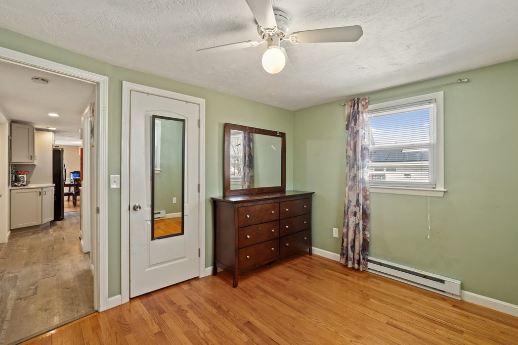 9 Williams Street Dudley, MA 01571 - Photo 17 of 38