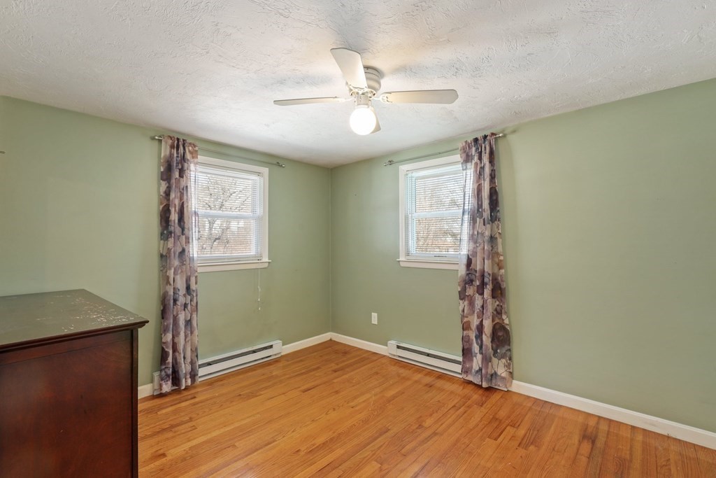 9 Williams Street Dudley, MA 01571 - Photo 18 of 38