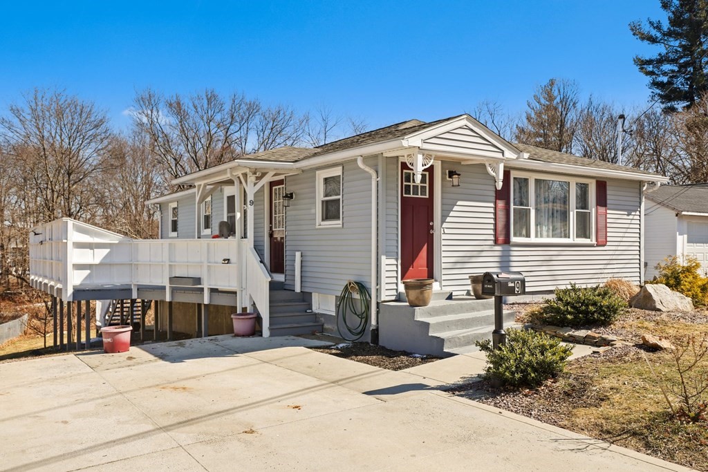 9 Williams Street Dudley, MA 01571 - Photo 2 of 38