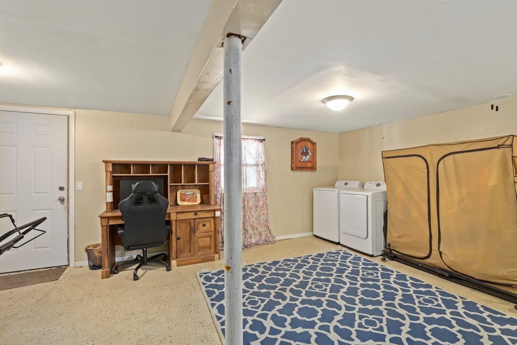 9 Williams Street Dudley, MA 01571 - Photo 26 of 38