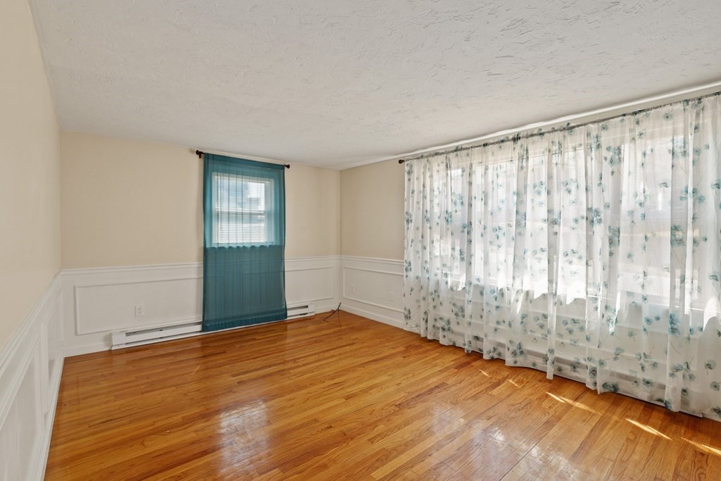 9 Williams Street Dudley, MA 01571 - Photo 5 of 38