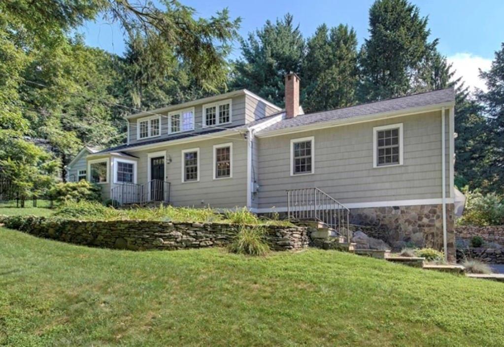 229 Quaker Road Chappaqua, NY 10514 - Photo 1 of 1 Gallery Image 1