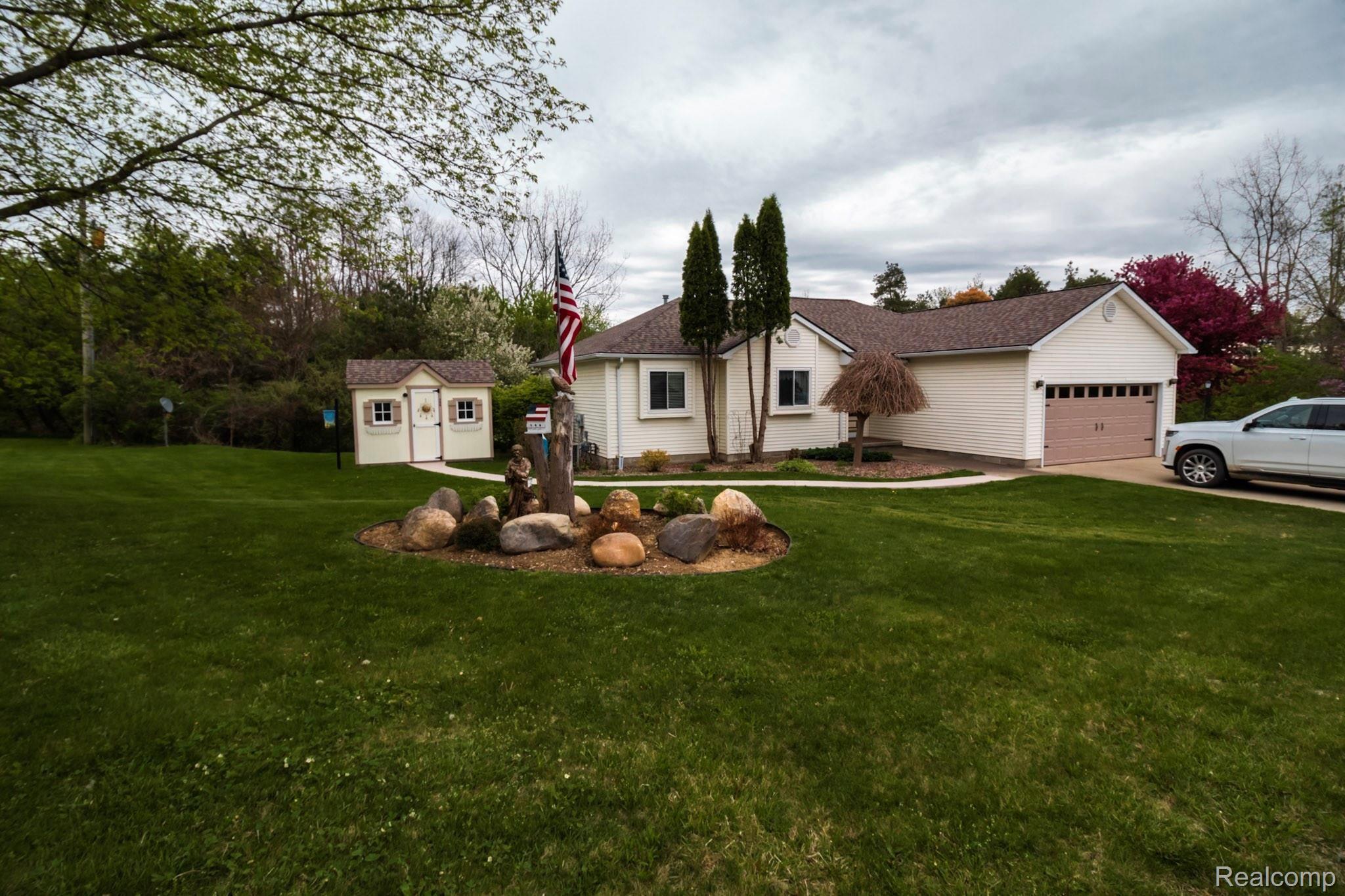 796 North Fairgrounds Road Imlay City, MI 48444 - Photo 1 of 38 f9a0922d9ea01b705bddebbbabe0a33d.jpg