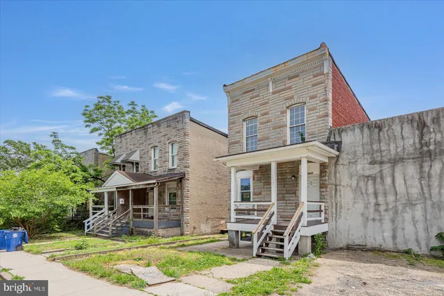 front view of house with a yard