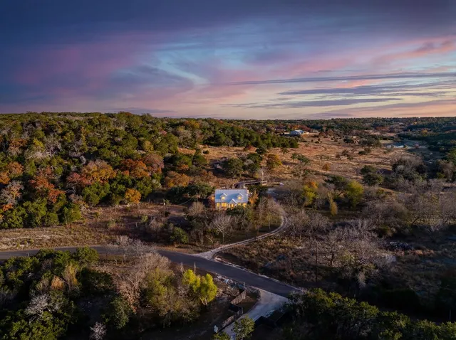 $799,900 | 230 Cade Loop, Ingram, TX 78025