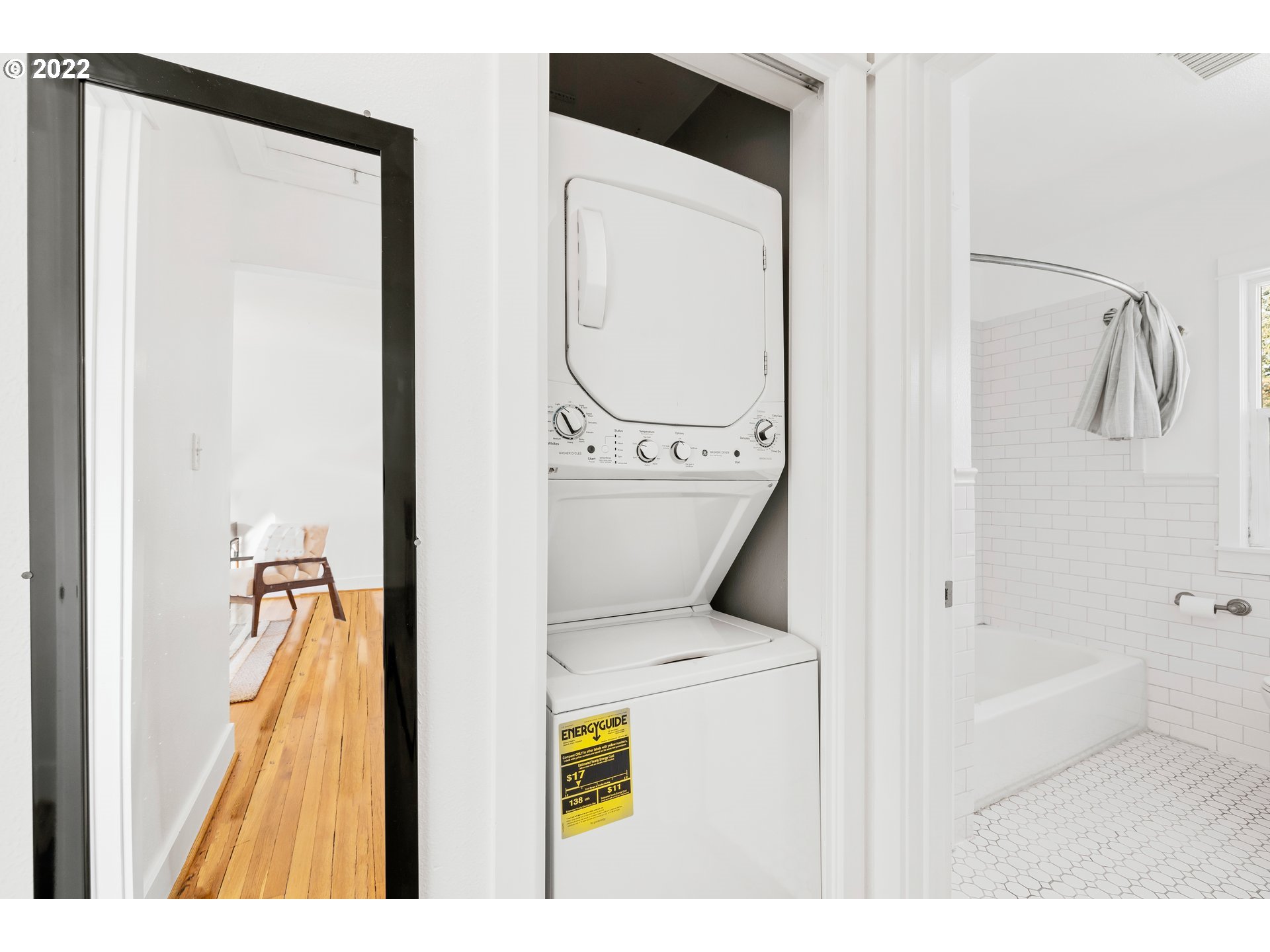 506 Northeast Rosa Parks Way, Unit 2 Portland, OR 97211 - Photo 10 of 17 a utility room with dryer and washer