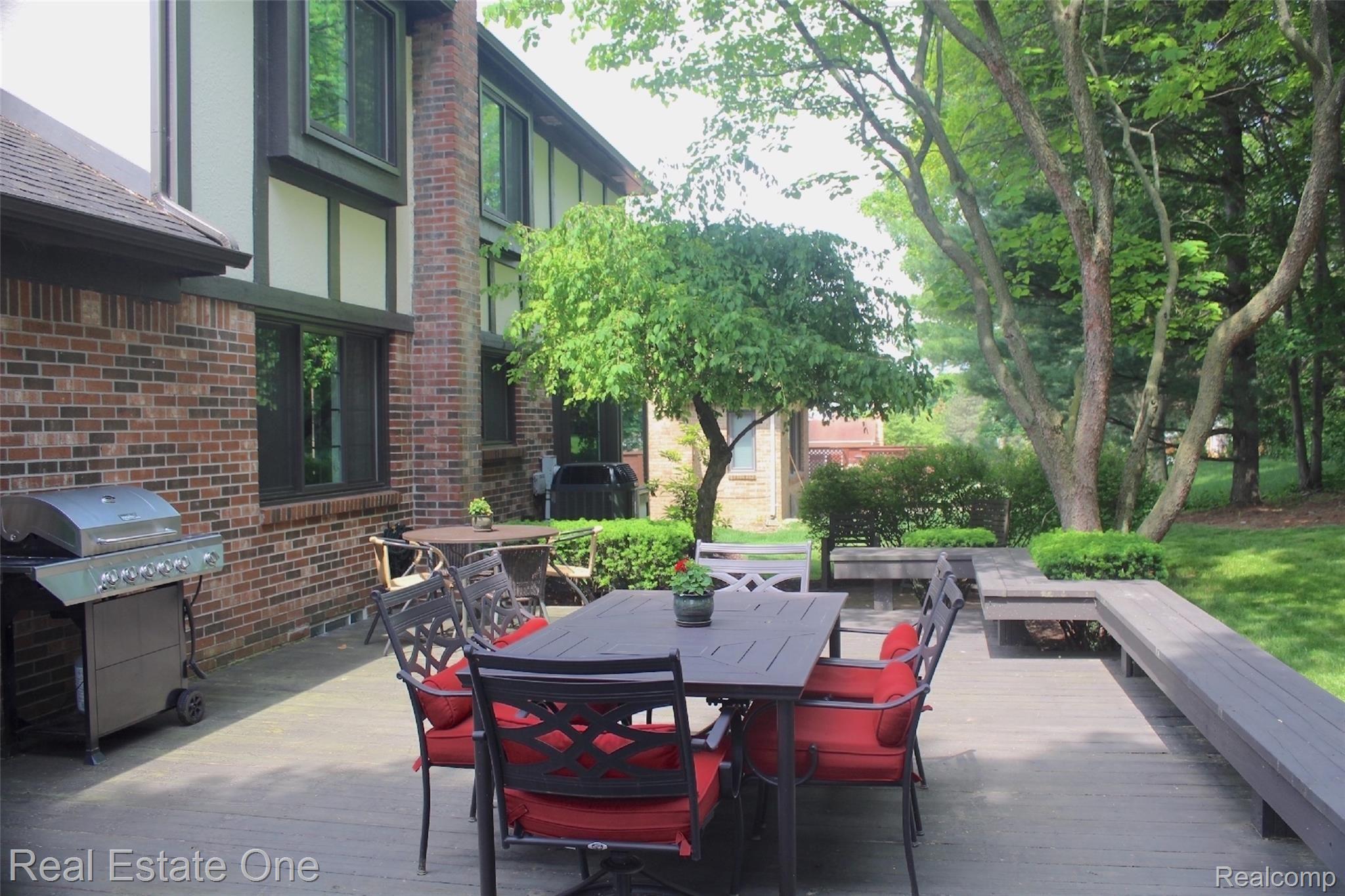 42244 Waterfall Road Northville, MI 48168 - Photo 22 of 55 Bach Deck table.JPG