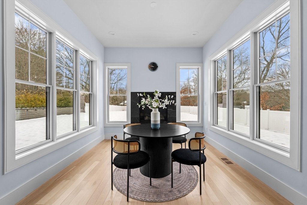 354 West Street Needham, MA 02494 - Photo 6 of 34