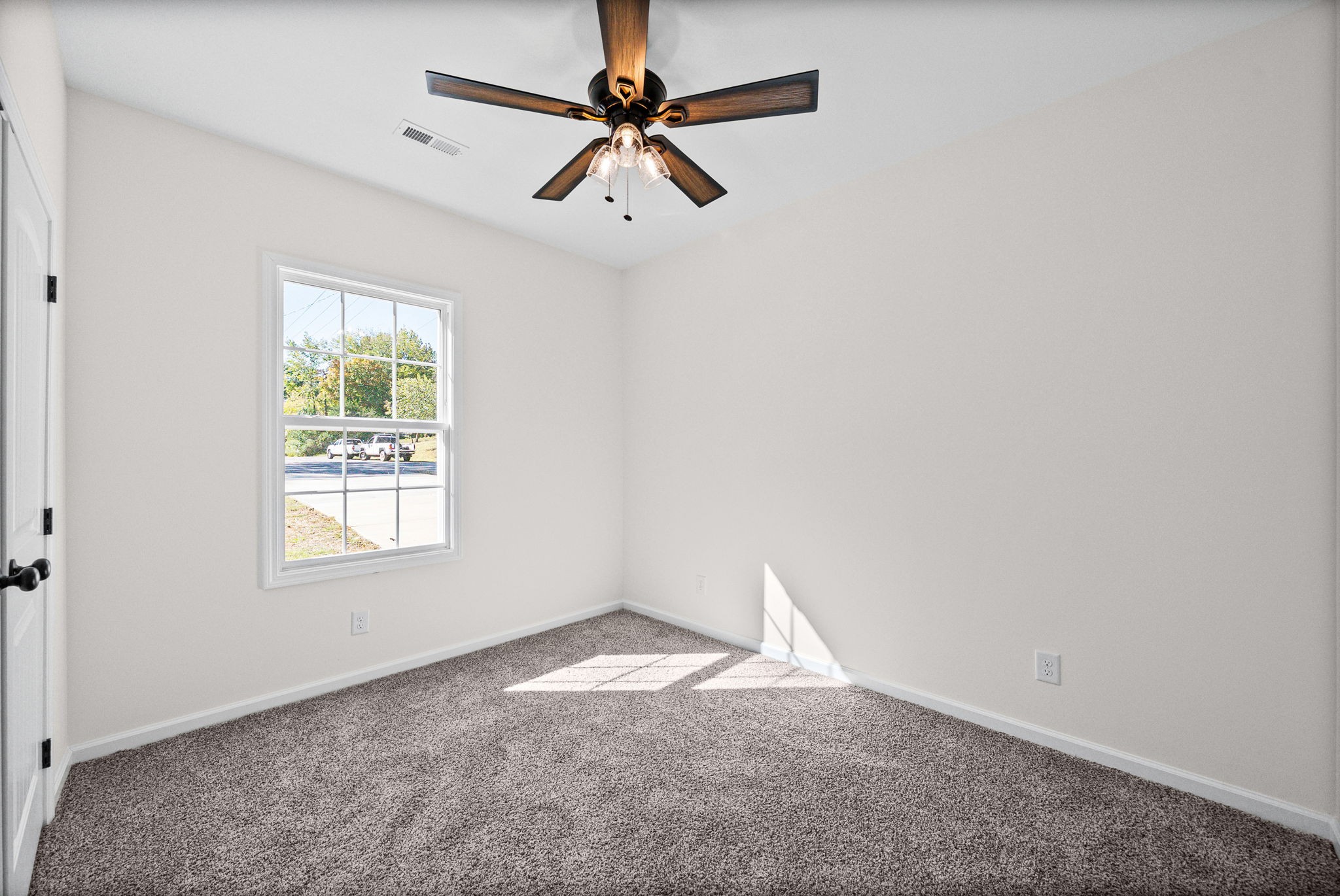613 Hill Road Clarksville, TN 37040 - Photo 17 of 28 Gallery Image 17