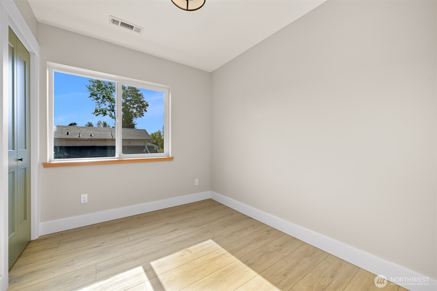 2327 Valencia Street, Unit 101 Bellingham, WA 98229 - Photo 13 of 27
