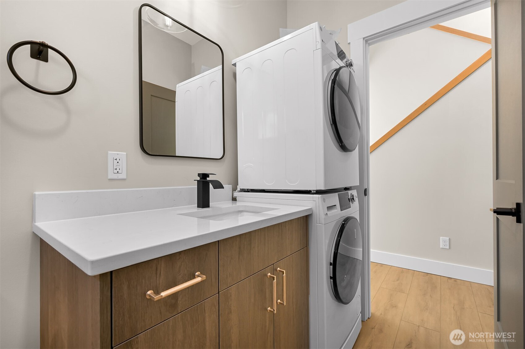 2327 Valencia Street, Unit 101 Bellingham, WA 98229 - Photo 4 of 27