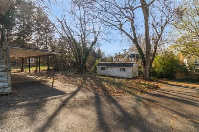 $290,000 | 5 Hege Drive, Lexington, NC 27292