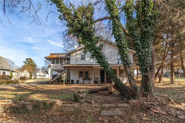 $290,000 | 5 Hege Drive, Lexington, NC 27292