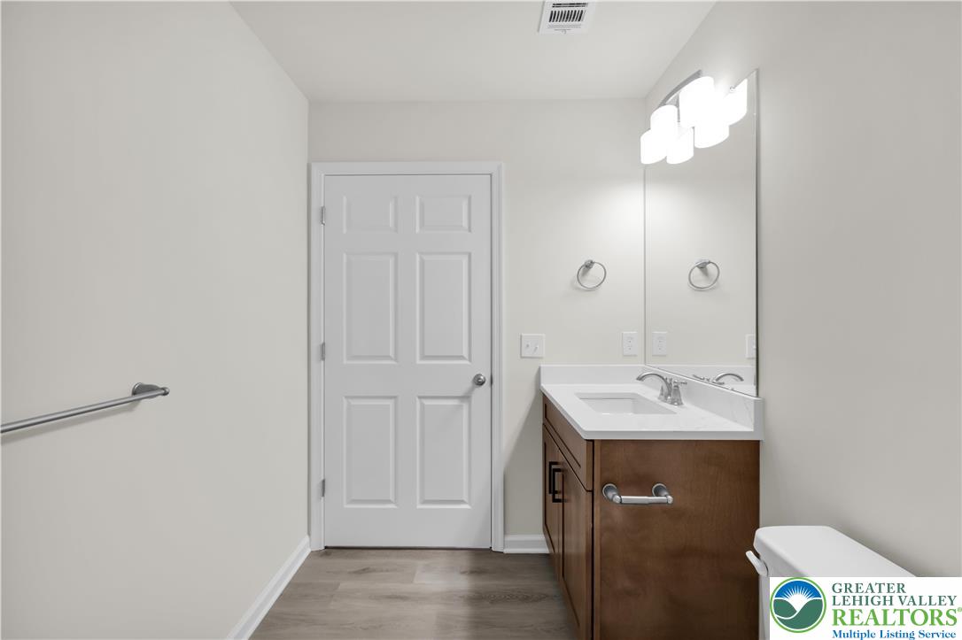 1513 Maple Street, Unit 202 Bethlehem, PA 18017 - Photo 17 of 21