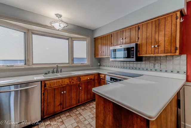 $274,000 | 115 South Van Nortwick Avenue, Batavia, IL 60510