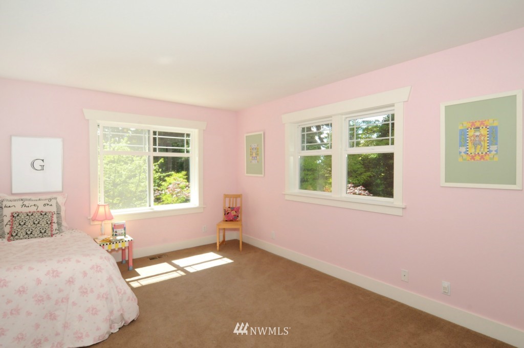 7441 Gatewood Road Southwest Seattle, WA 98136 - Photo 14 of 25 Gallery Image 14