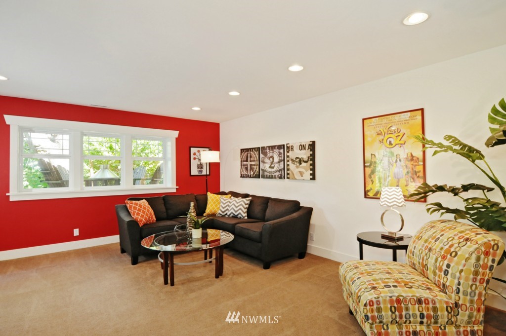 7441 Gatewood Road Southwest Seattle, WA 98136 - Photo 18 of 25 Gallery Image 18